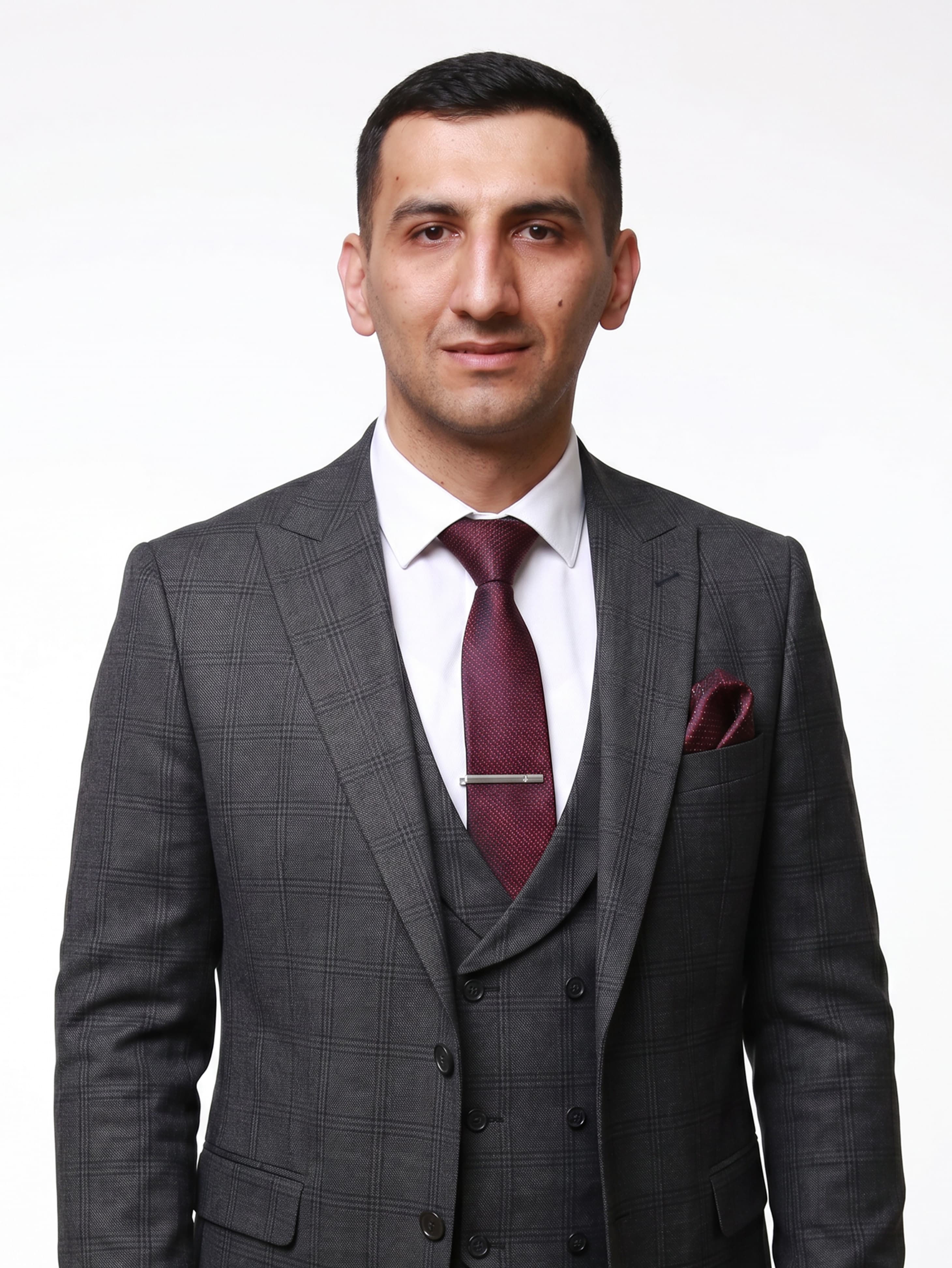 Bobosher Komiljanovich